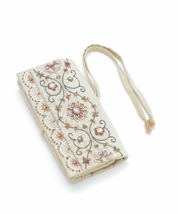 ビーズ刺繍 アクセサリーケース M42-2703