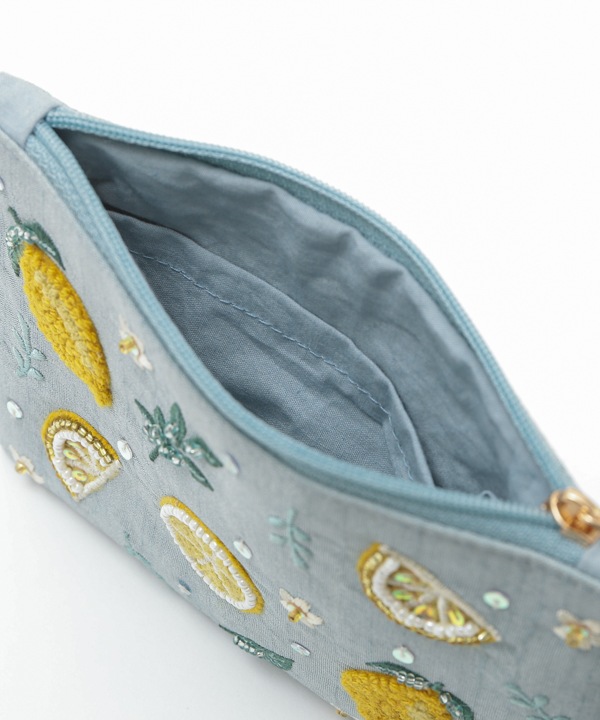 フルーツ刺繍（イチゴ・レモン）ポーチS M42-2704 【2月上旬頃入荷予定】