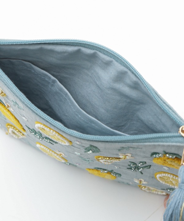 フルーツ刺繍（イチゴ・レモン）ポーチL M42-2705