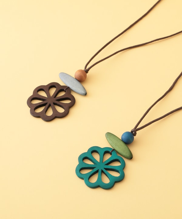 ウッド 透かし花 トップネックレス A25WPN065