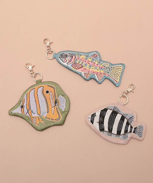 フィッシュ刺繍 キーポーチ バッグチャーム M42-2708