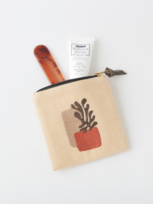 抽象画刺繍ポーチ 13×13cm （2カラー）M26-2173