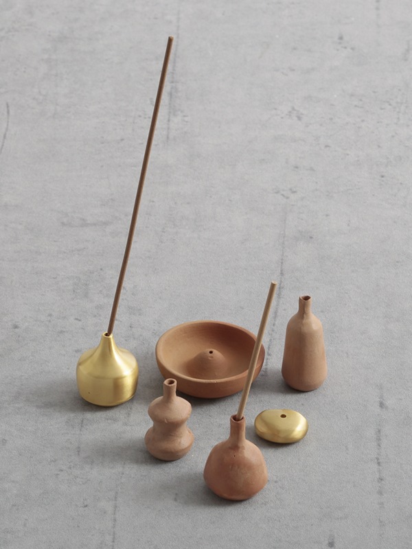 ブラスインセンスホルダー(小石) M32-2270