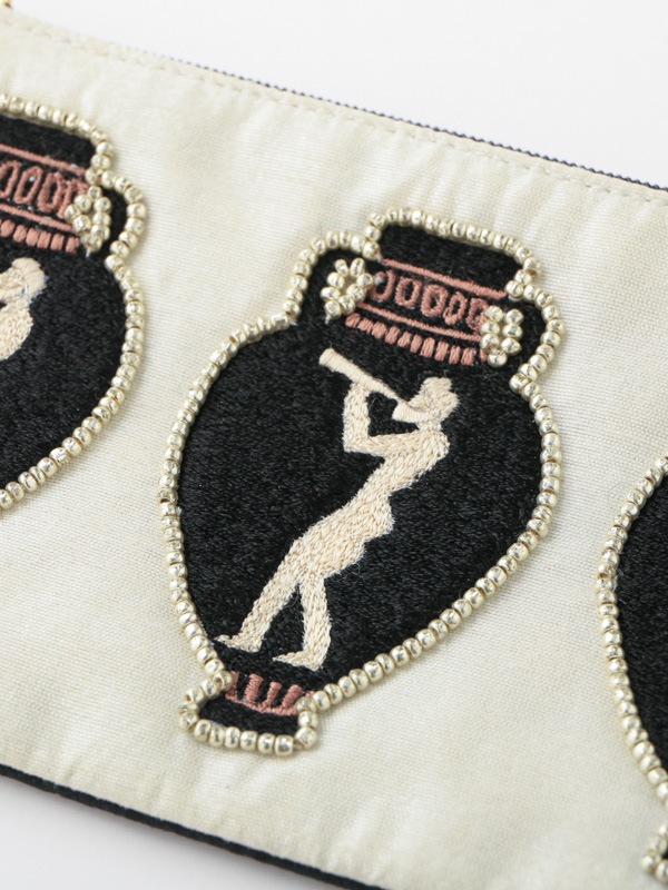 ギリシャ壺刺繍横長ポーチ 18×9cm （2カラー）M42-2405