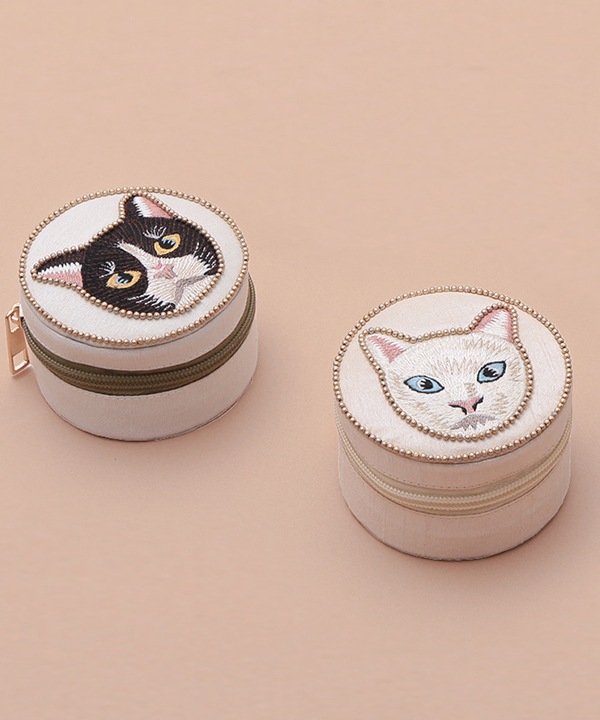 キャット刺繍 ラウンドケース M42-2712