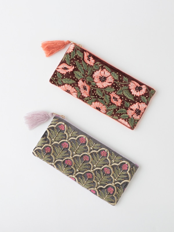 フラワー刺繍横長ベロアポーチ 20×9cm （2カラー）M42-2231