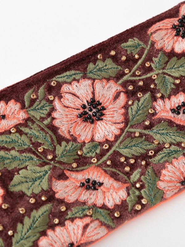 フラワー刺繍横長ベロアポーチ 20×9cm （2カラー）M42-2231