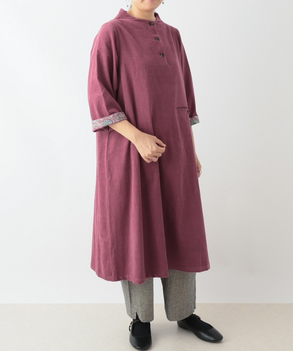 コーデュロイとお花ブロックプリントオフボトルネック・ワンピース 25W450