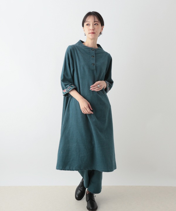 コーデュロイとお花ブロックプリントオフボトルネック・ワンピース 25W450