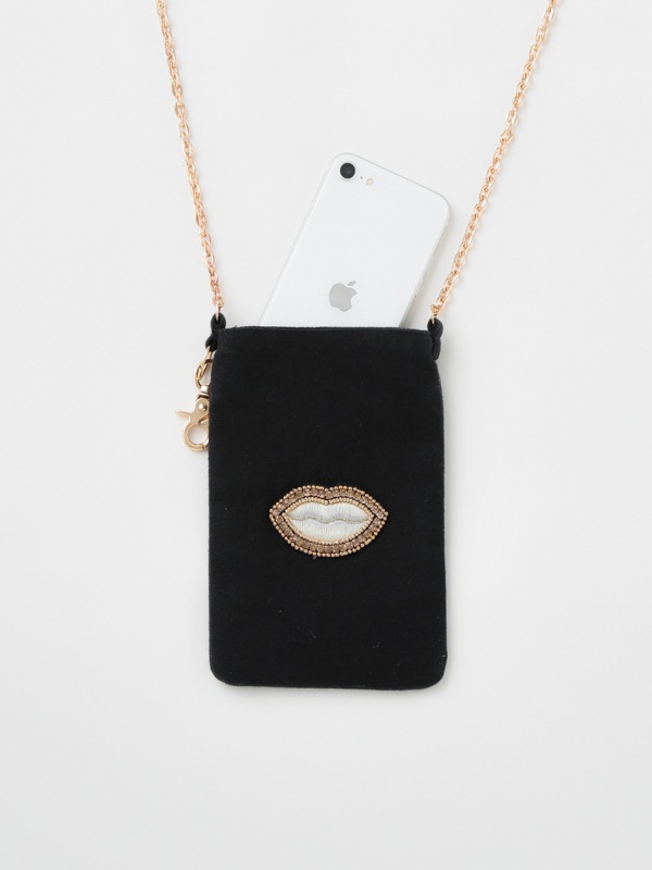 くちびるスマホポシェット（3カラー） M42-2236