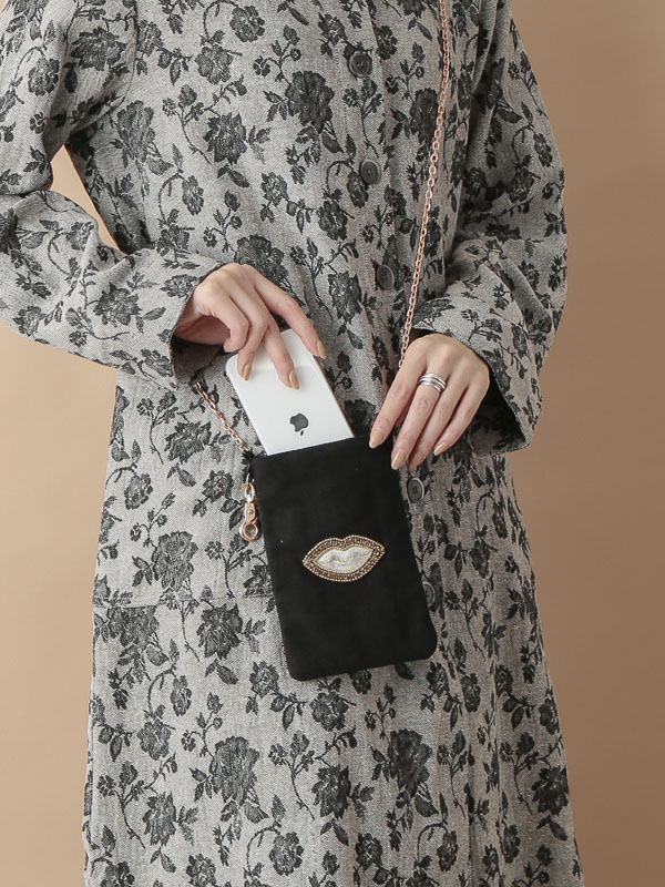 くちびるスマホポシェット（3カラー） M42-2236