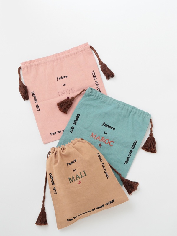 ヴォヤージュシリーズ刺繍巾着ポーチ 30×34cm （3カラー）M26-2175