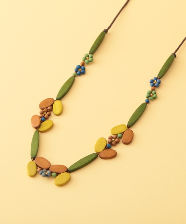 ウッド オーバルリーフネックレス A25WPN082YE