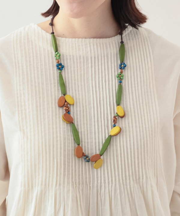 ウッド オーバルリーフネックレス A25WPN082YE