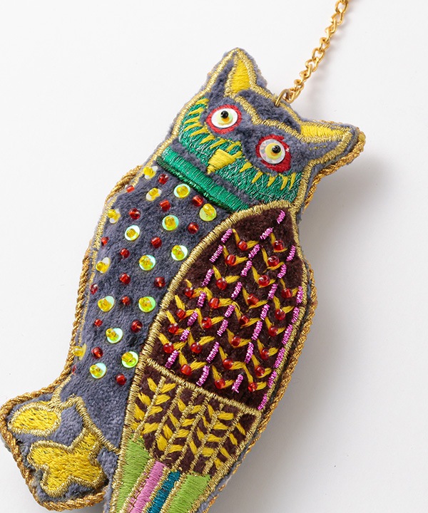 ザリ刺繍 フクロウ バッグチャーム（キーホルダー） M21-2904