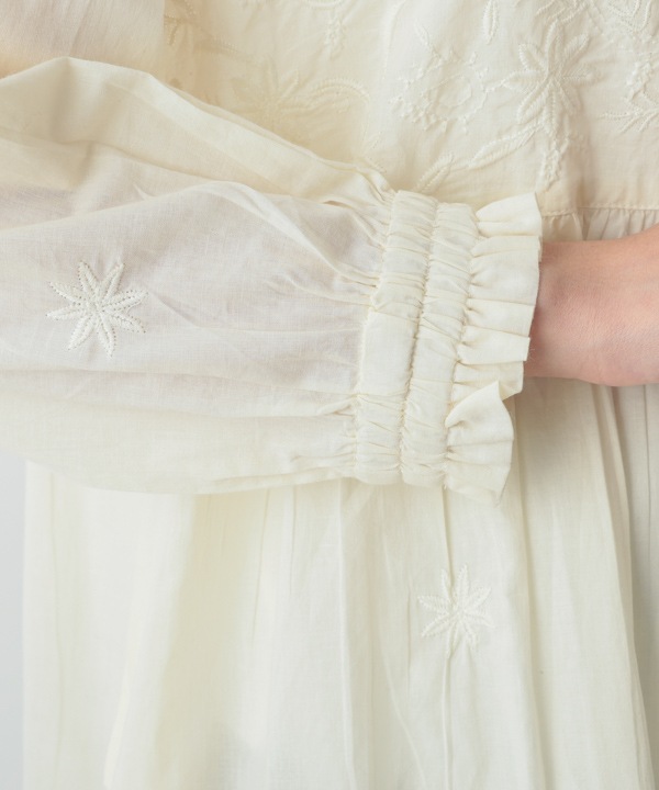 ラクノウ風刺繍コットンチュニック 25W010