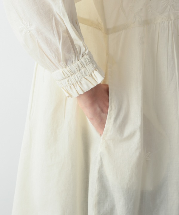 ラクノウ風刺繍コットンチュニック 25W010