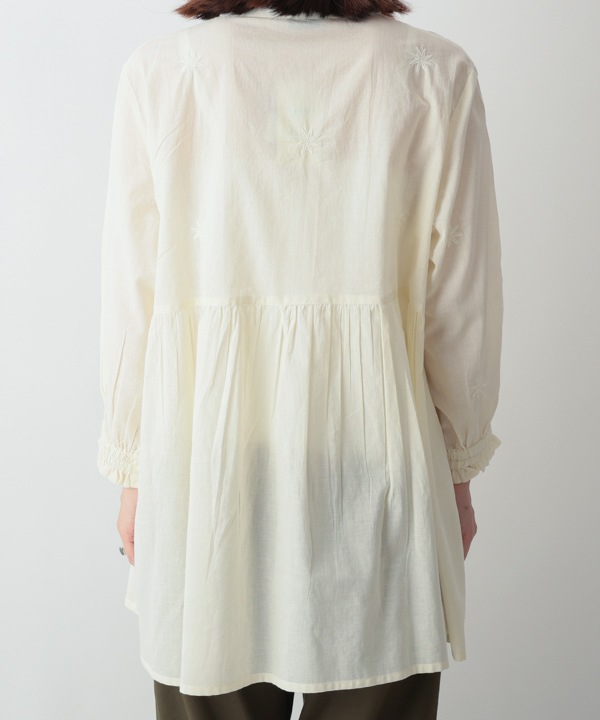 ラクノウ風刺繍コットンチュニック 25W010