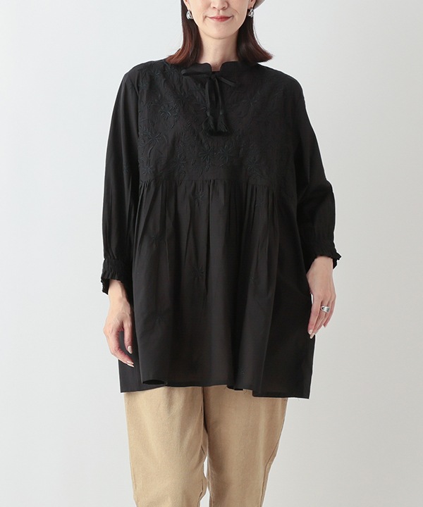 ラクノウ風刺繍コットンチュニック 25W010