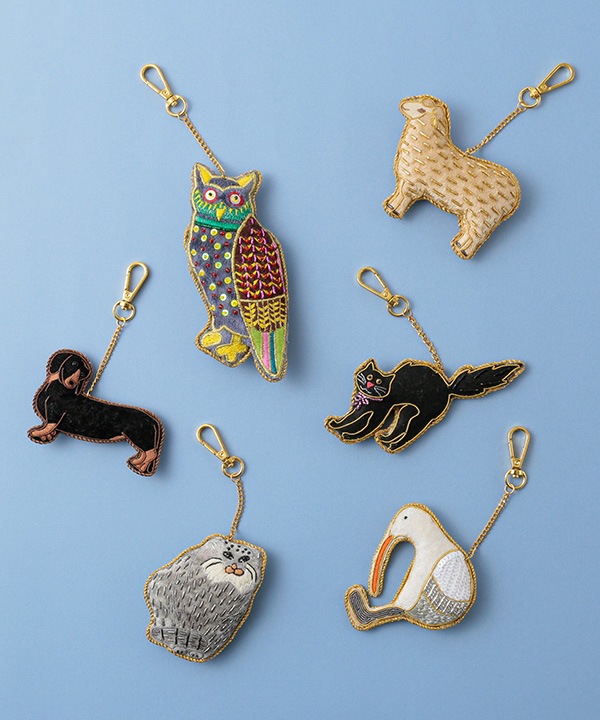 ザリ刺繍 ヒツジ バッグチャーム（キーホルダー） M21-2905