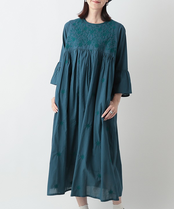 ラクノウ風刺繍コットンワンピース 25W011