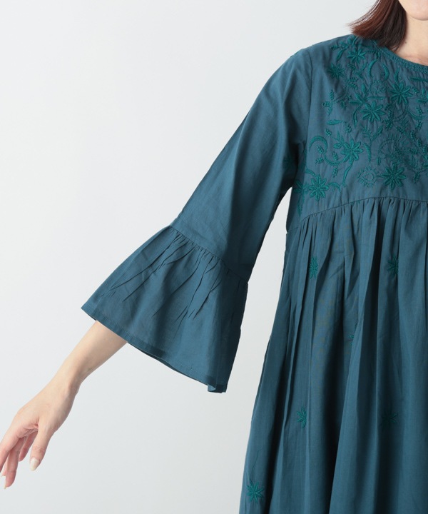ラクノウ風刺繍コットンワンピース 25W011