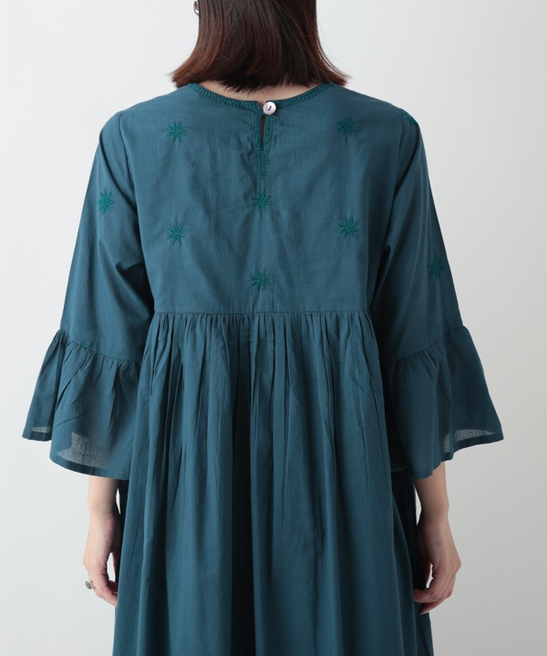 ラクノウ風刺繍コットンワンピース 25W011