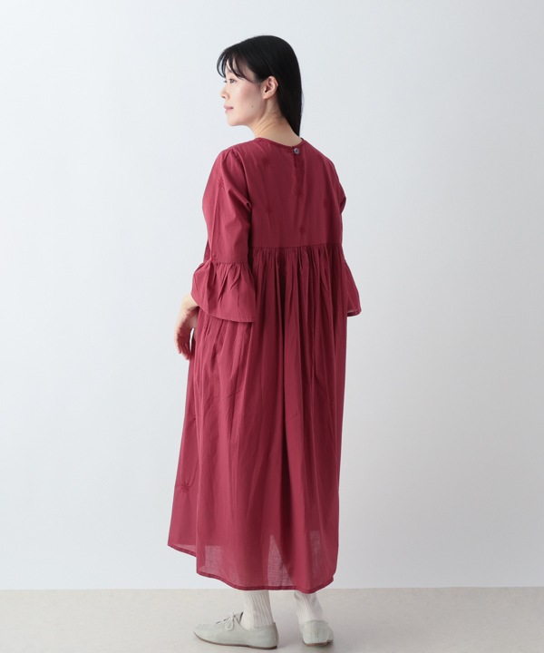 ラクノウ風刺繍コットンワンピース 25W011