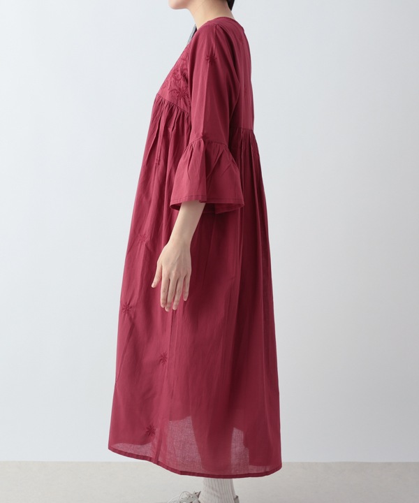 ラクノウ風刺繍コットンワンピース 25W011