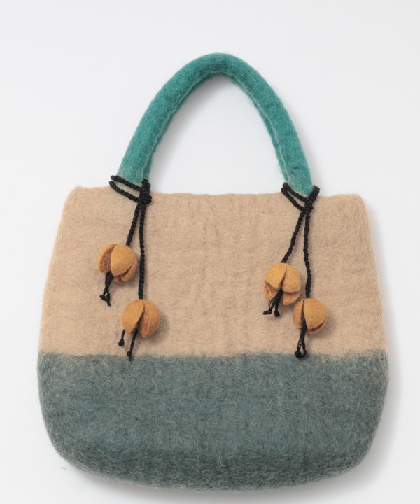 ウール カラーブロック フラワーチャーム フェルトバッグ H25W270