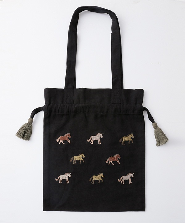 ウマ刺繍巾着バッグ M26-2781