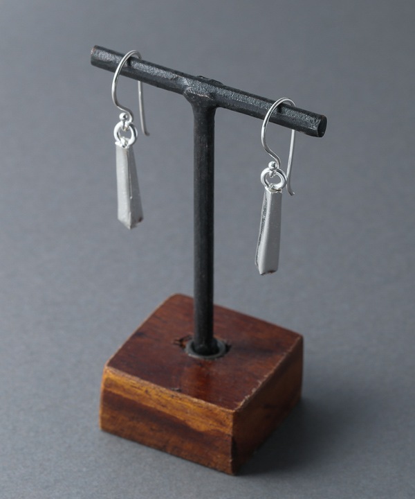 カレンシルバー バーデザイン フック ピアス TGSE-2208 ★