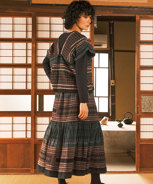 古布リメイク モン族スカート ろうけつ染 古布リメイク モン族スカート ろうけつ染 古布リメイク モン族スカート