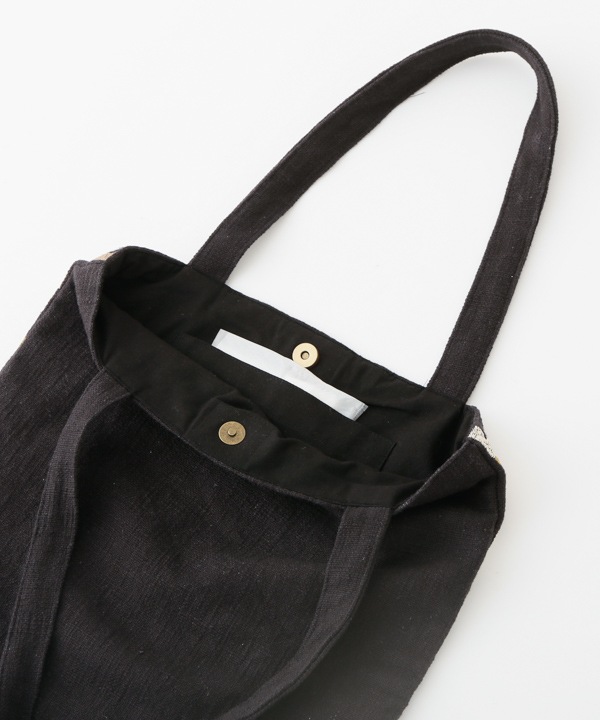 ジャングル刺繍トートバッグ（2カラー） M30-2545