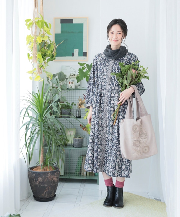 フローラルブロックプリントコットン前開ワンピース 25W022