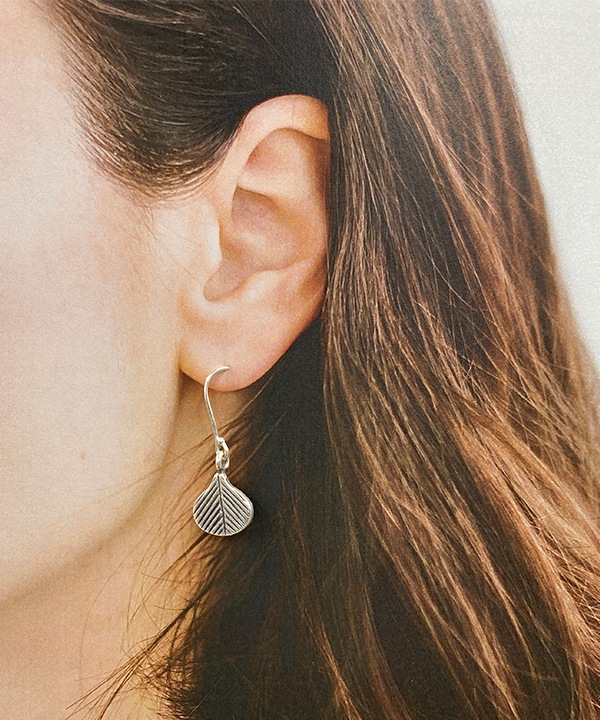 カレンシルバー ドロップリーフ フック ピアス TGSE-2213 ★