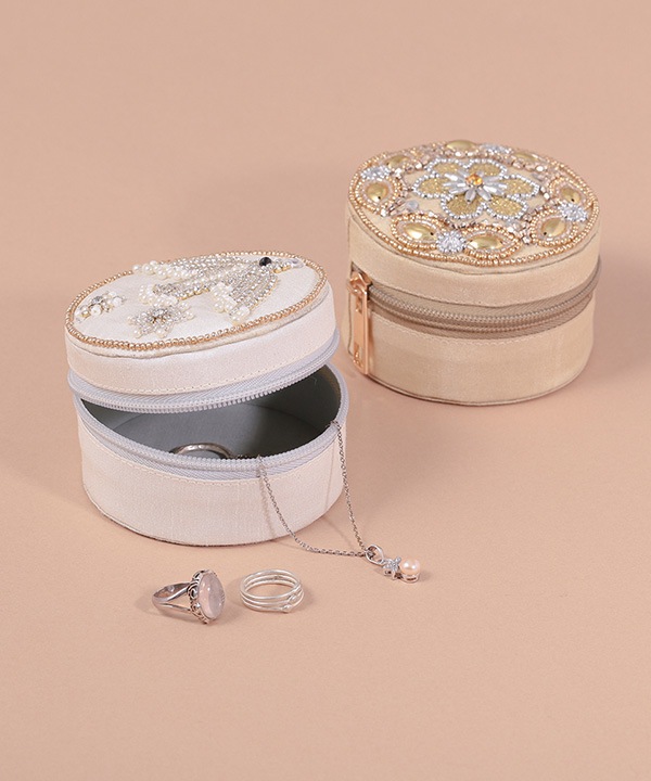 鳥刺繍 ラウンドケース M42-2718WH