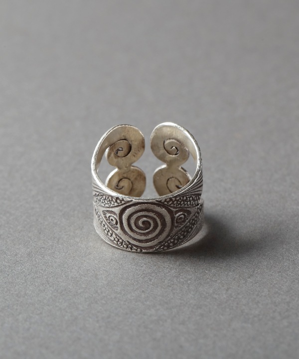 カレンシルバー 幅広デザイン 4方ラウンド リング（3サイズ） 調整可 TGSR-2097 ★