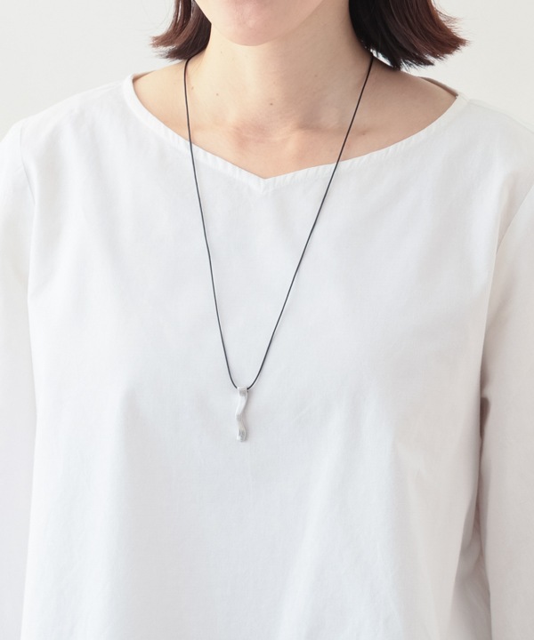 メタル ウェーブトップネックレス A25WKN026