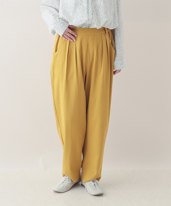 起毛コットンゆったりテーパードパンツ 25W037