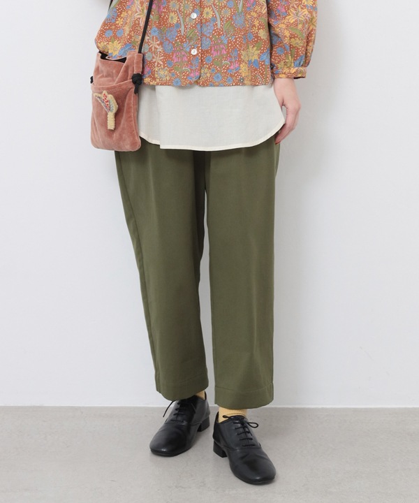 起毛コットンゆったりテーパードパンツ 25W037