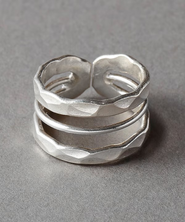 カレンシルバー 3連つなぎ リング（3サイズ） 調整可 TGSR-2291 ★ 
