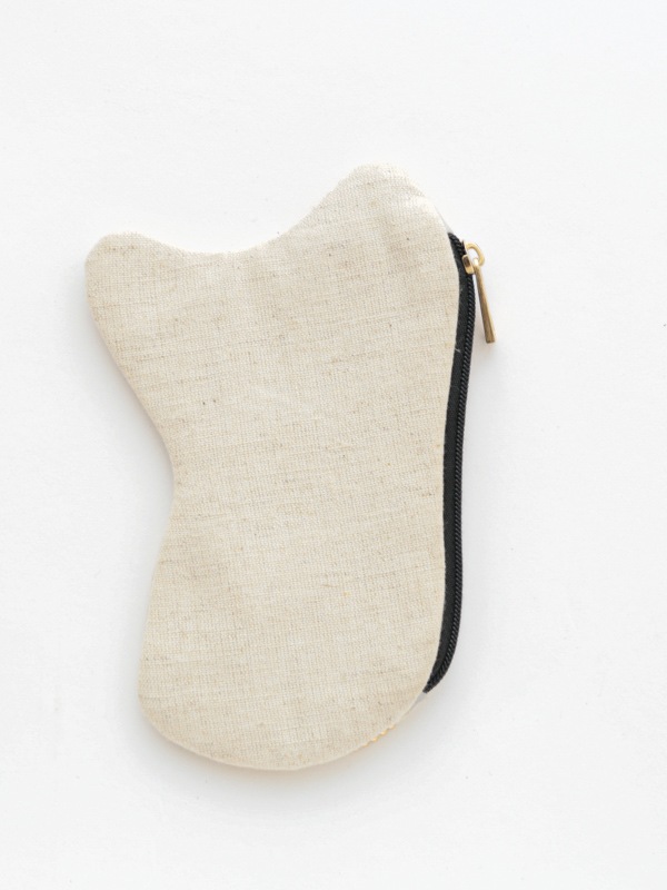 うさぎ刺繍ポーチ 10×16cm （2カラー）M42-2009