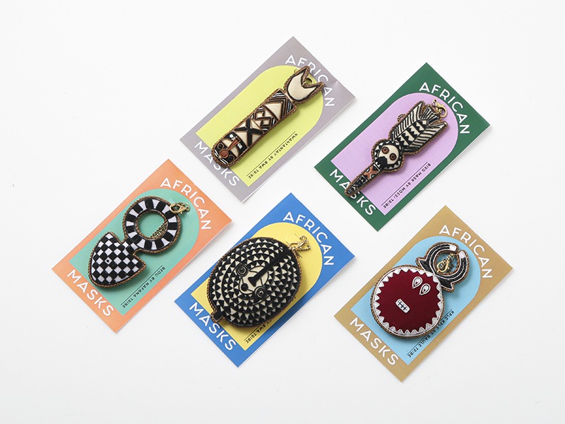 ザリ刺繍 アフリカンデザインナファナ族 バッグチャーム（キーホルダー） M21-2144B