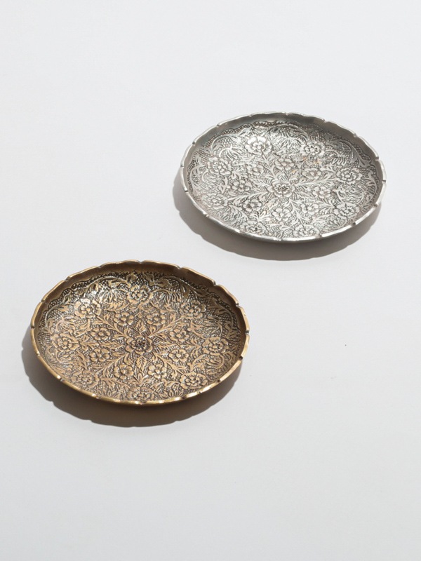 ブラスラウンドプレートL(2カラー)　M31-1665