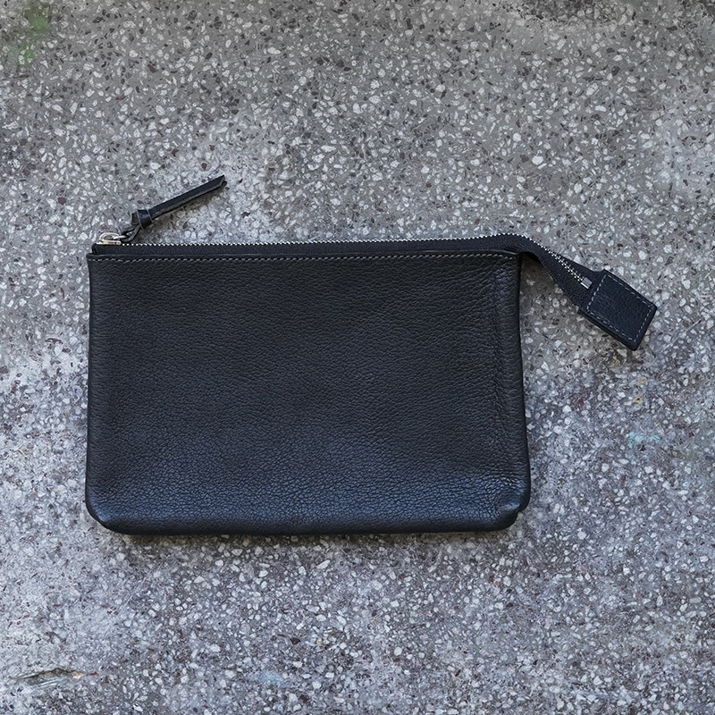植物タンニンなめしの豚革ロングジップポーチ ブラック / T20107 Black
