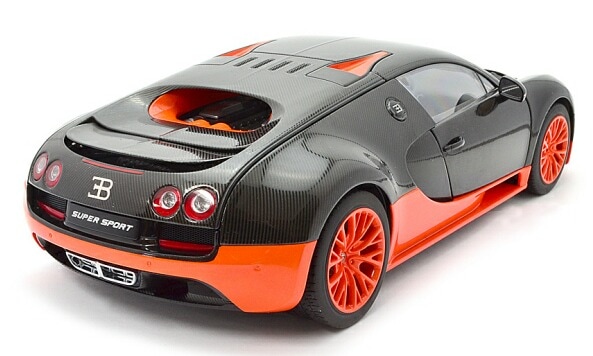 AUTOart モデルカー ブガッティ ヴェイロン 1/18 美品 Amazon | AUTOart 1/18 ブガッティヴェイロン スーパースポーツ