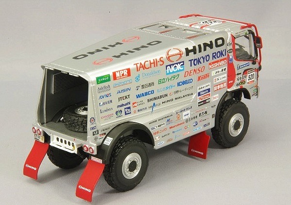 日野自動車製 プロモーション用モデル 1/43 日野 500 2013