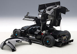 AUTOart 1/18 GUMPERT APOLLO S (GLOSSY BLACK) | すべての商品