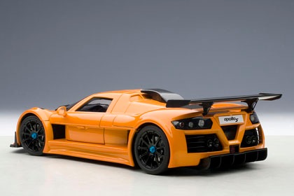 AUTOart 1/18 GUMPERT APOLLO S (METALLIC ORANGE) | すべての